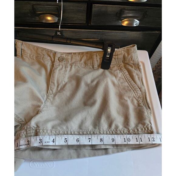 The North Face Linen Blend khaki shorts size 12 - Picture 9 of 9